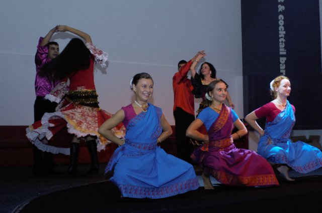 bollywood performance cz